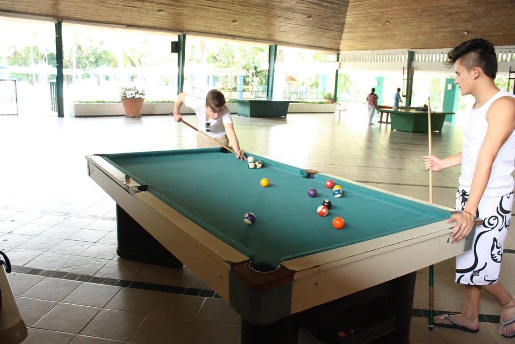 Hotel Guadaira Resort Мельгар Экстерьер фото