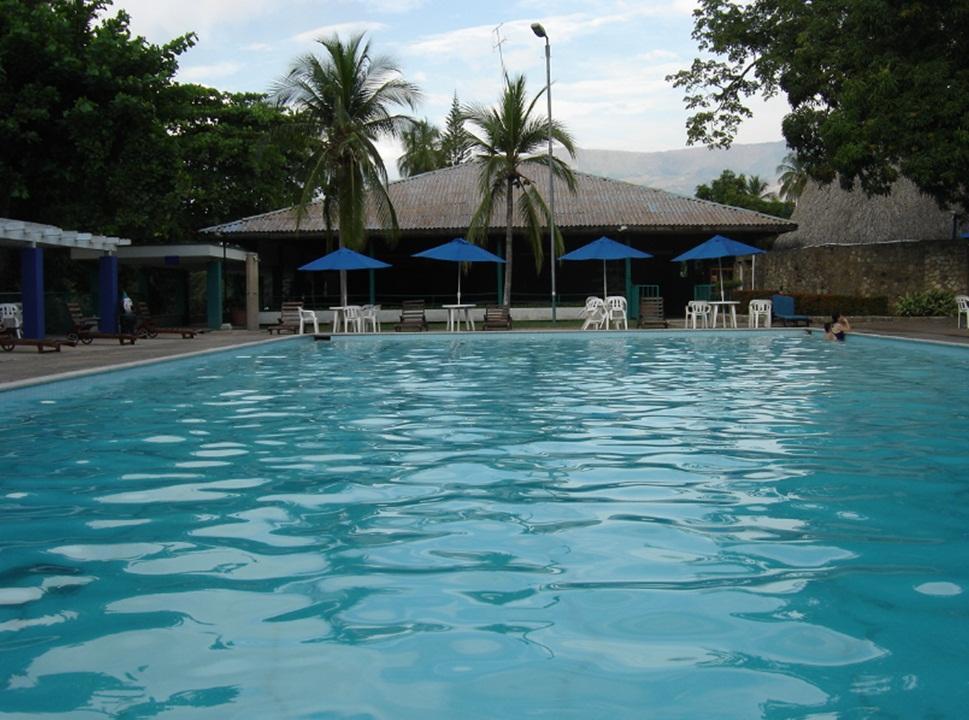 Hotel Guadaira Resort Мельгар Экстерьер фото